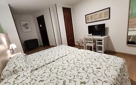 Hostal-Restaurante Paris